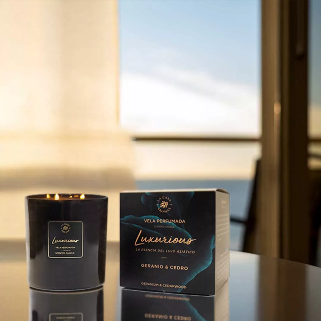 vela luxurious Geranio y cedro